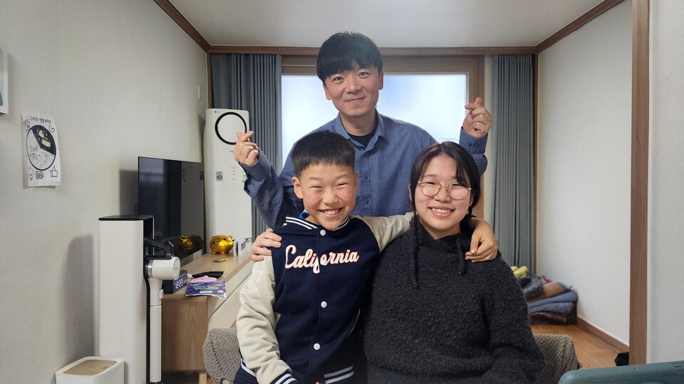 상상코칭 조경한 선생님이 동행 486회 유진, 선제 남매와 함께했다. 사진=바인그룹 사회공헌팀