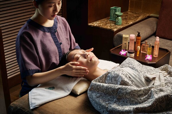 반얀트리 클럽 앤 스파 서울이 눅스와 ‘블루밍 인 핑크’ 스파 프로그램을 선보인다. 사진=반얀트리 서울