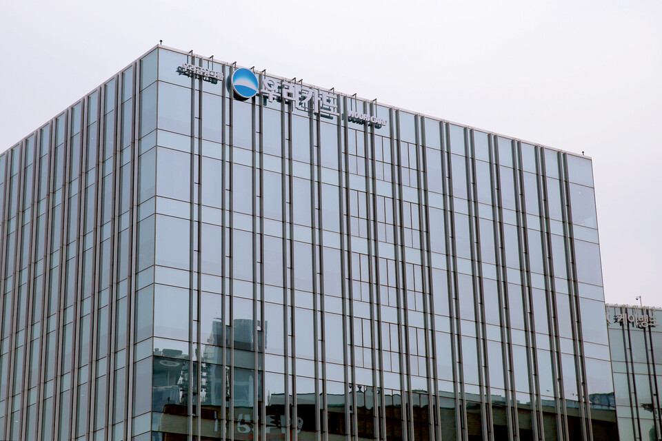 우리카드가 올해 3분기 누적 순익 1061억원을 기록했다. 이는 지난해 3분기 누적 대비 24.1% 감소한 것이다. 사진=우리카드