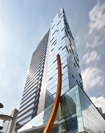 동국제강그룹 본사 페럼타워 전경. 사진=동국홀딩스