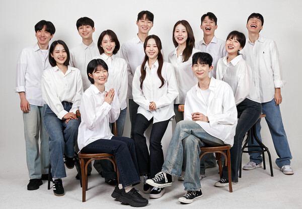 ﻿대학로를 대표하는 로맨틱 코미디 연극 ‘운빨로맨스’가 17차팀 캐스팅 라인업을 공개했다. 사진=DPS컴퍼니