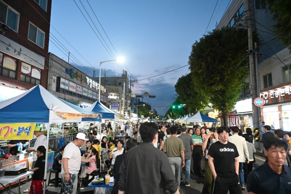 9월 6일 열린 광주 남구 군분로 글로벌 토요 야시장 개장식. 사진=광주 남구
